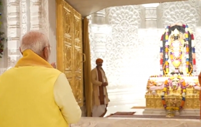 PM Modi Visits Ayodhya: Participates in Mega Roadshow..
