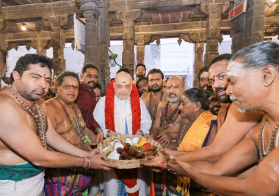 ಪ್ರಮುಖ FCRA ಮಸೂದೆ ಮಂಡನೆಗೂ ಮುನ್ನ ತಿರುವಣ್ಣಾಮಲೈ ದೇವಾಲಯದಲ್ಲಿ ಅಮಿತ್ ಶಾ ಪ್ರಾರ್ಥನೆ 