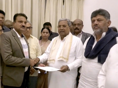 CM Siddaramaiah submitted his resignation to Special Secreta..