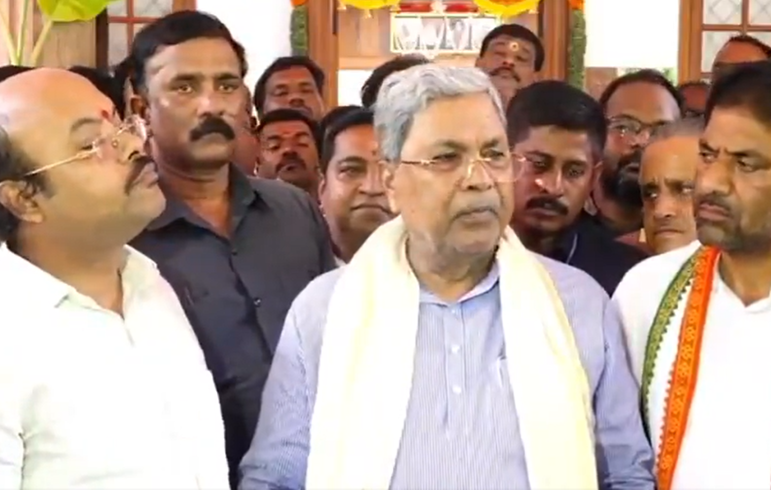 'ಸ್ಟಿಂಗ್ ಆಪರೇಷನ್' ಮೂಲಕ ಬ್ಲ್ಯಾಕ್‌ಮೇಲ್ ಯತ್ನ - ಸಿದ್ದರಾಮಯ್ಯ ಆರೋಪ; ಕೃಪಾ ಆಳ್ವ,ರಾಕೇಶ್ ಶೆಟ್ಟಿ ಹೆಸರು ಪ್ರ�